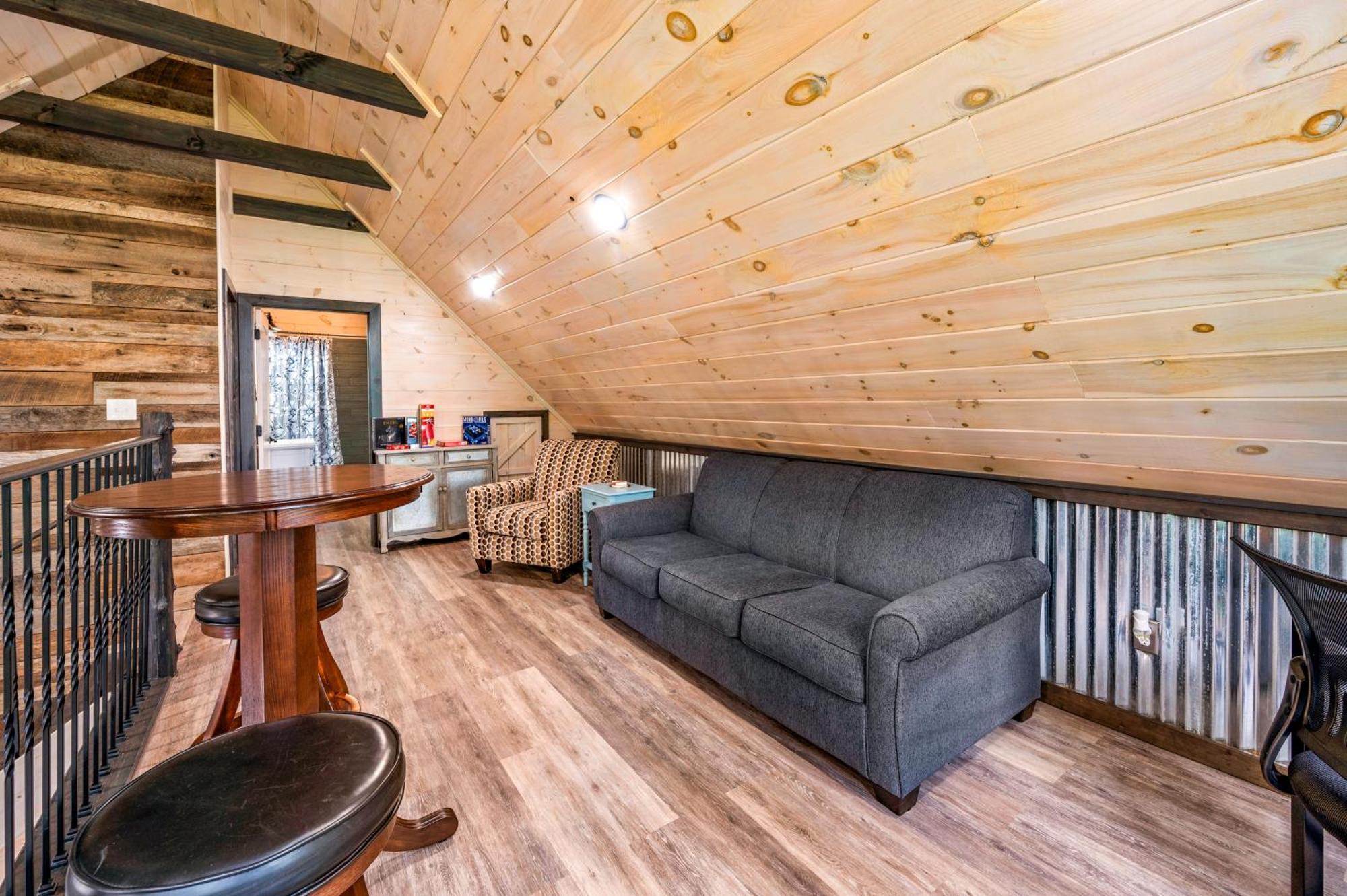 Lil Cabin In The Cove! Mtn Views, Theater, Hot Tub, Games, King Beds, Prime Location! Sevierville Bagian luar foto