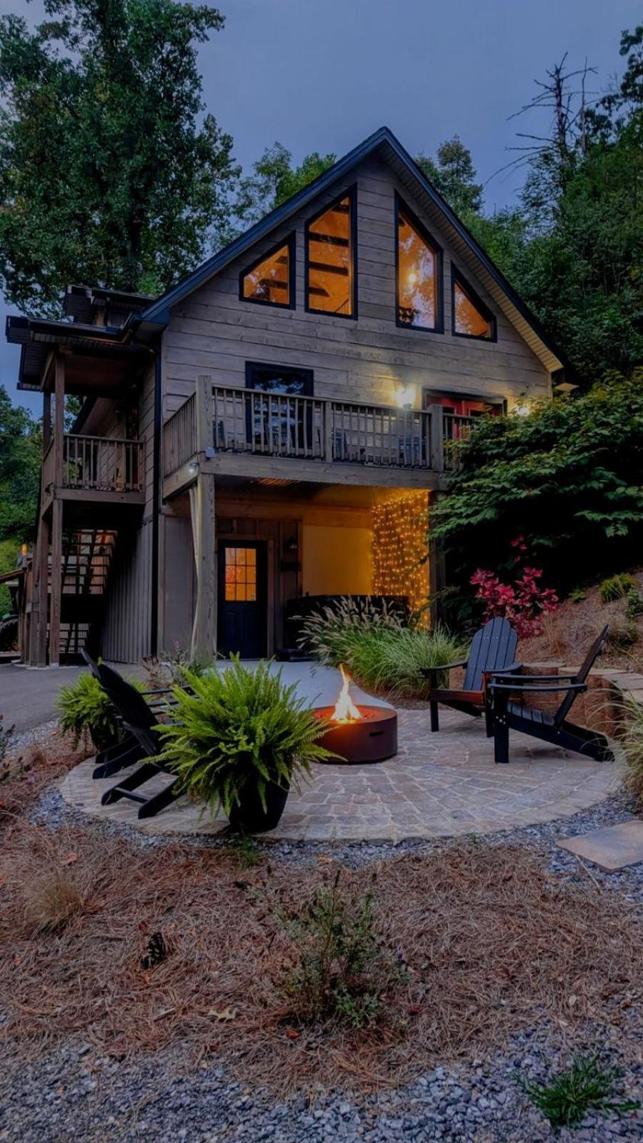 Lil Cabin In The Cove! Mtn Views, Theater, Hot Tub, Games, King Beds, Prime Location! Sevierville Bagian luar foto